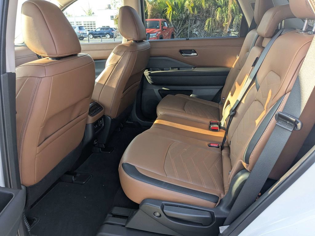 Used 2024 Nissan Pathfinder Platinum w/ Cargo Package FWD image 15