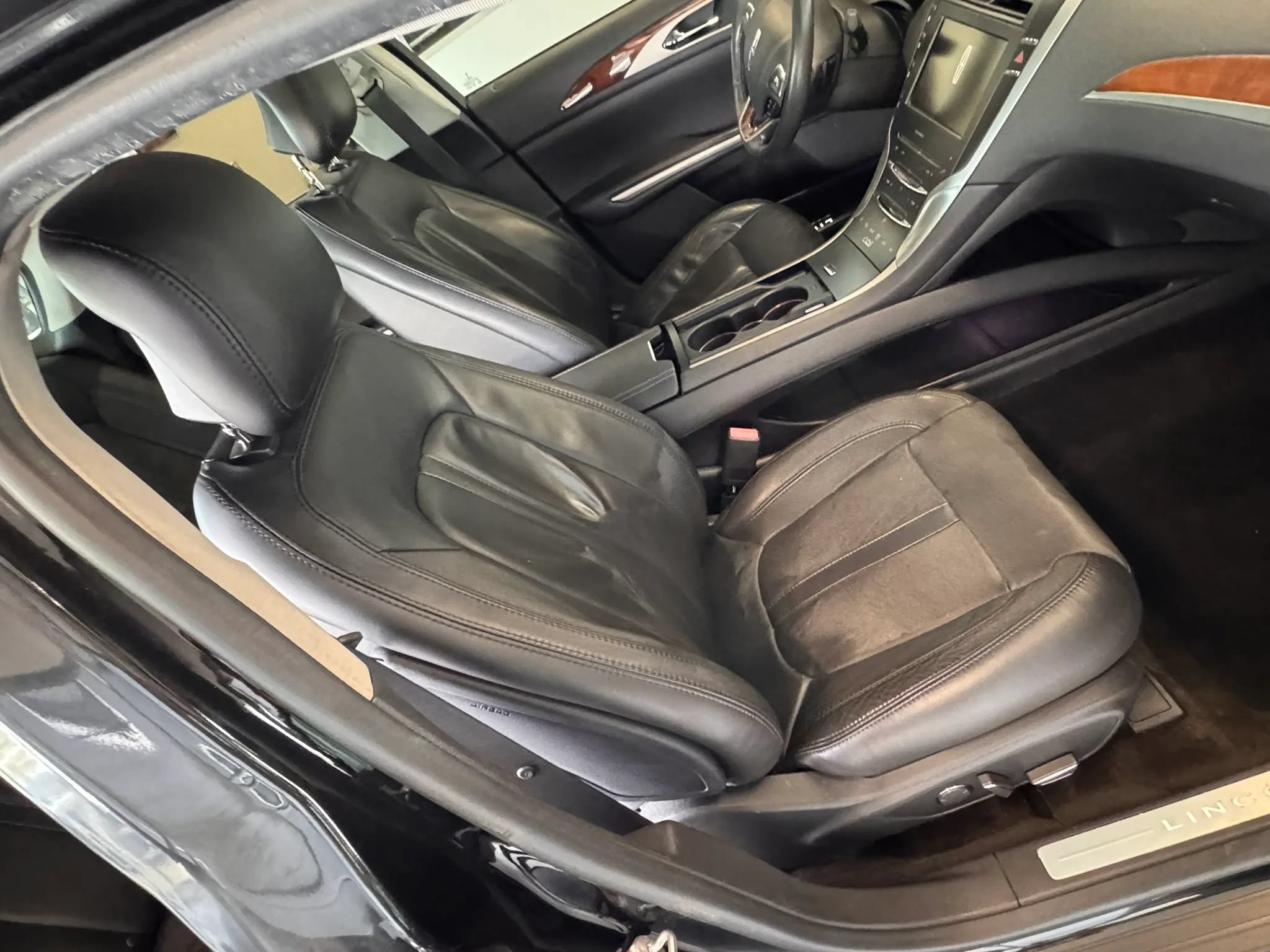 Used 2014 Lincoln MKZ w/ Equipment Group 101A Select FWD image 18