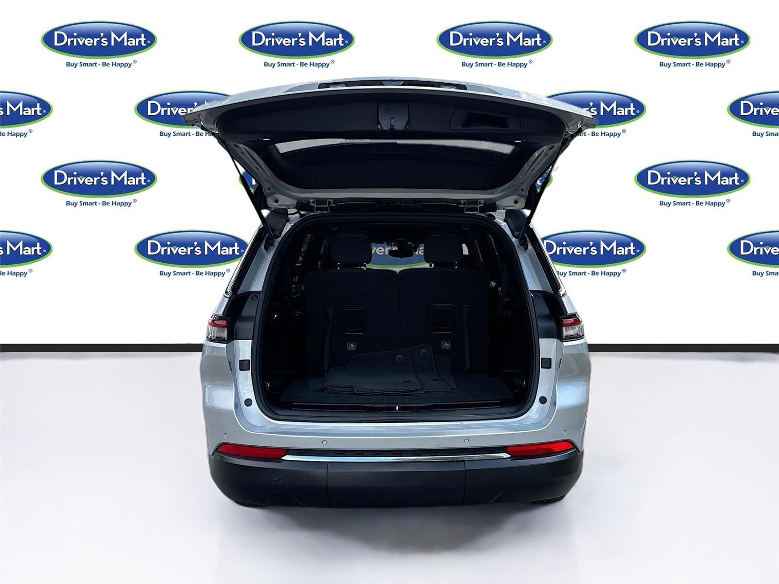 Used 2024 Jeep Grand Cherokee L Laredo image 29