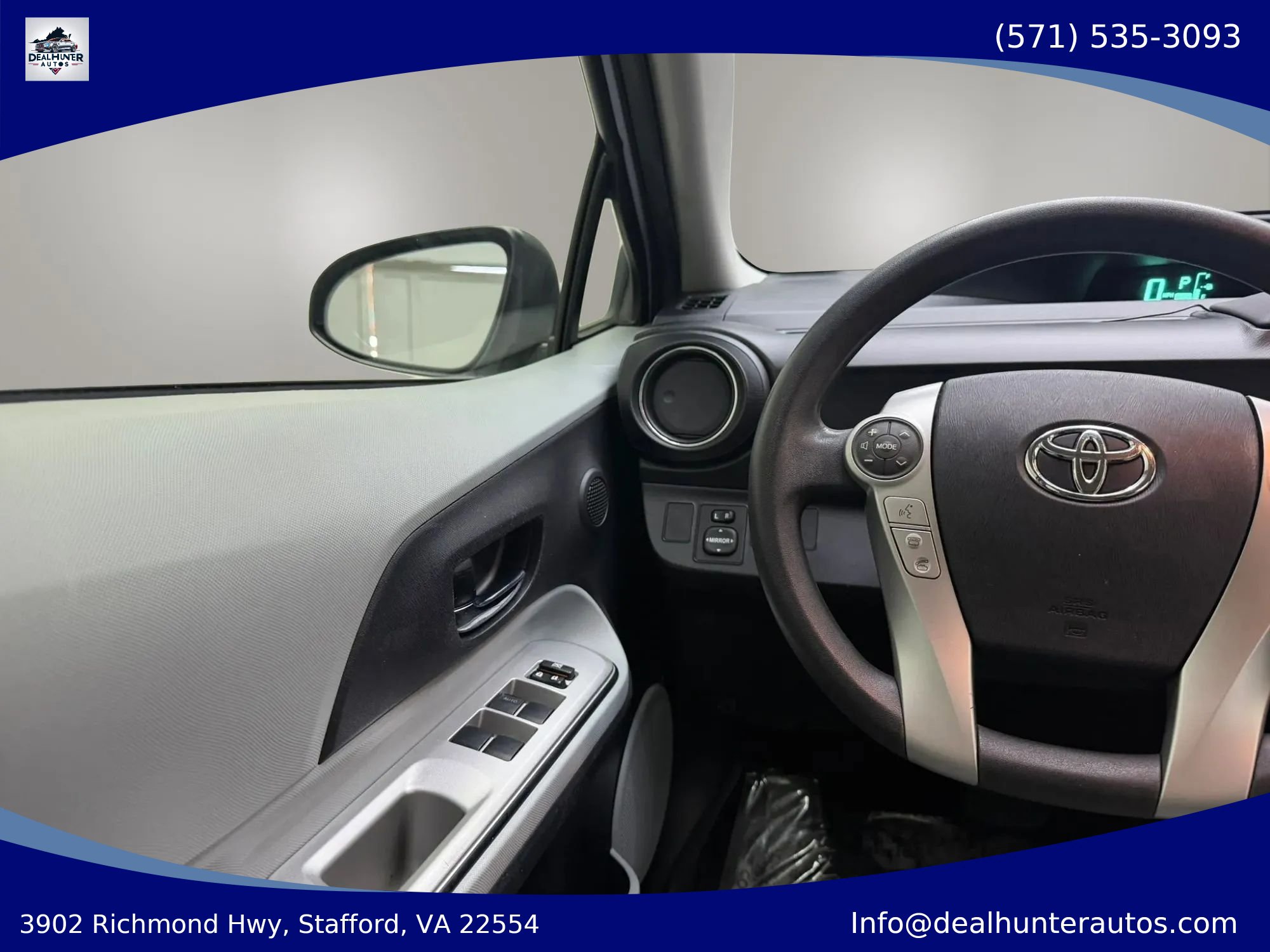 Used 2012 Toyota Prius C Four FWD image 33