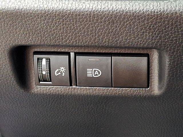 Certified 2021 Toyota RAV4 XLE AWD/4WD image 14
