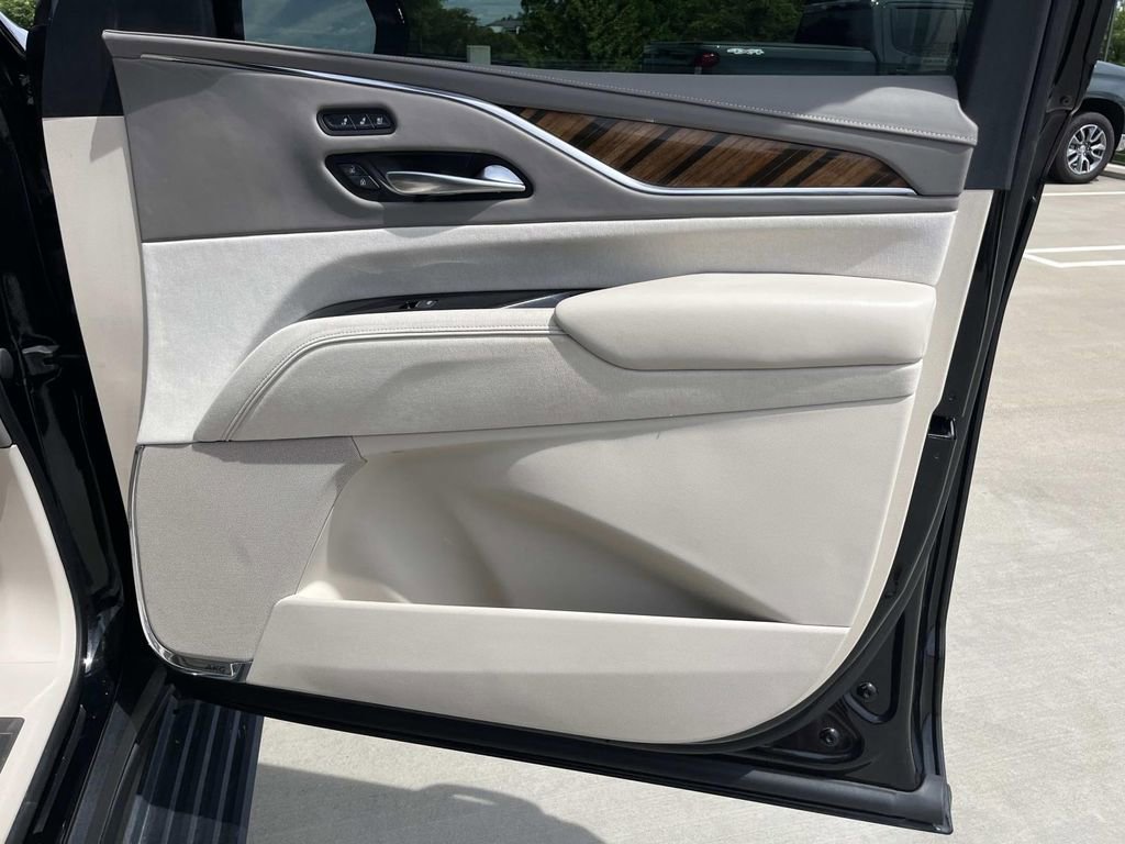 Used 2021 Cadillac Escalade ESV Sport Platinum AWD/4WD image 24