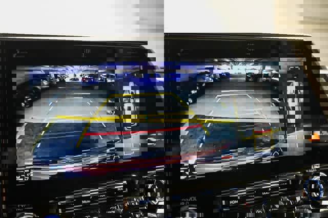 Certified 2022 Toyota Highlander Platinum image 27