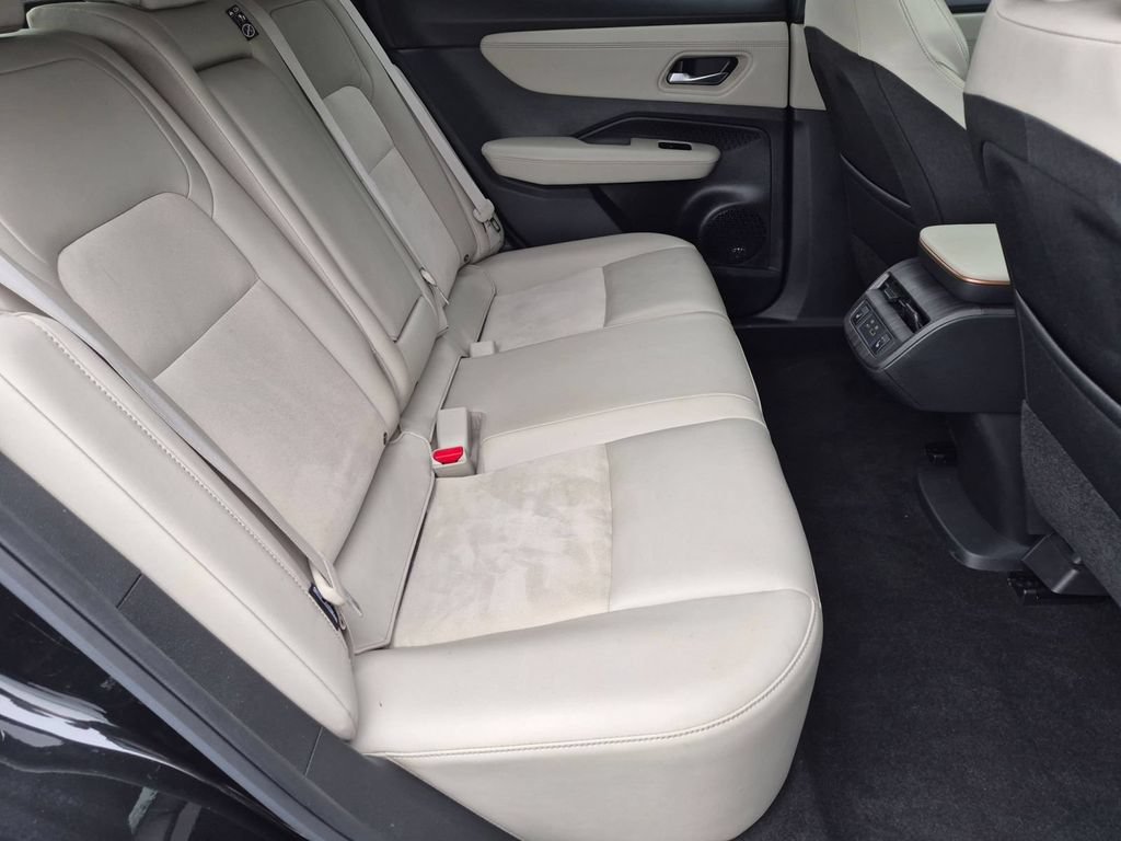 Used 2023 Nissan Ariya FWD image 28