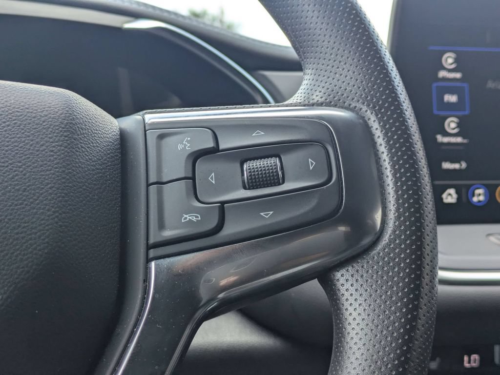 Used 2025 Chevrolet Blazer LT FWD image 23