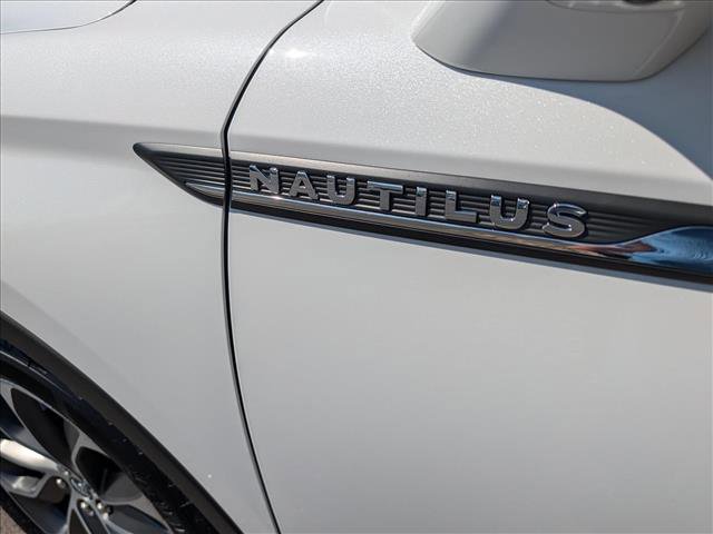 Used 2022 Lincoln Nautilus Reserve w/ Equipment Group 201A AWD/4WD image 10