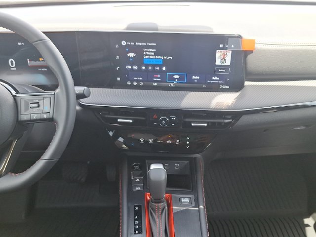 New 2026 Nissan Kicks SR FWD image 17