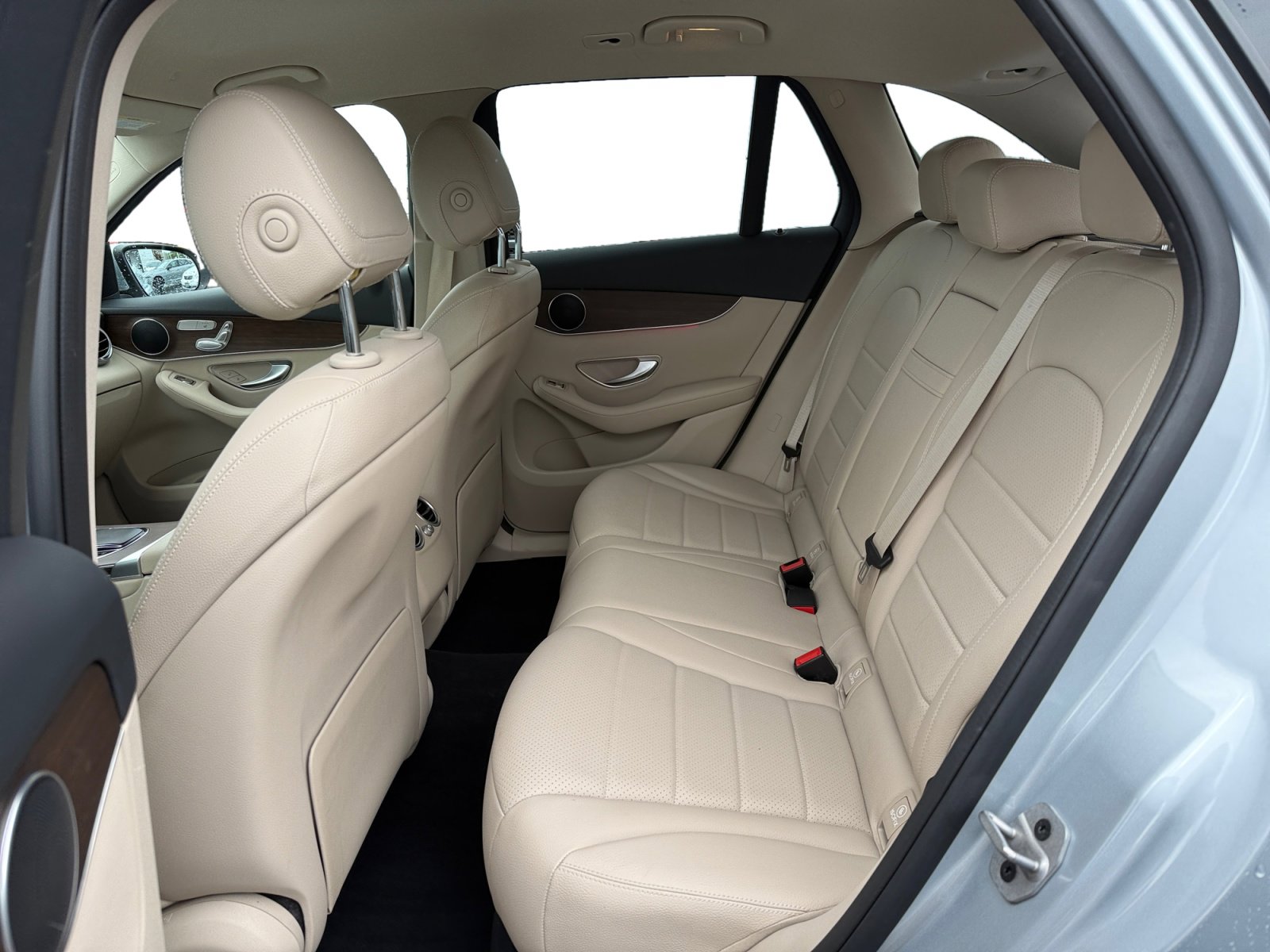 Used 2022 Mercedes-Benz GLC 300 4MATIC image 16