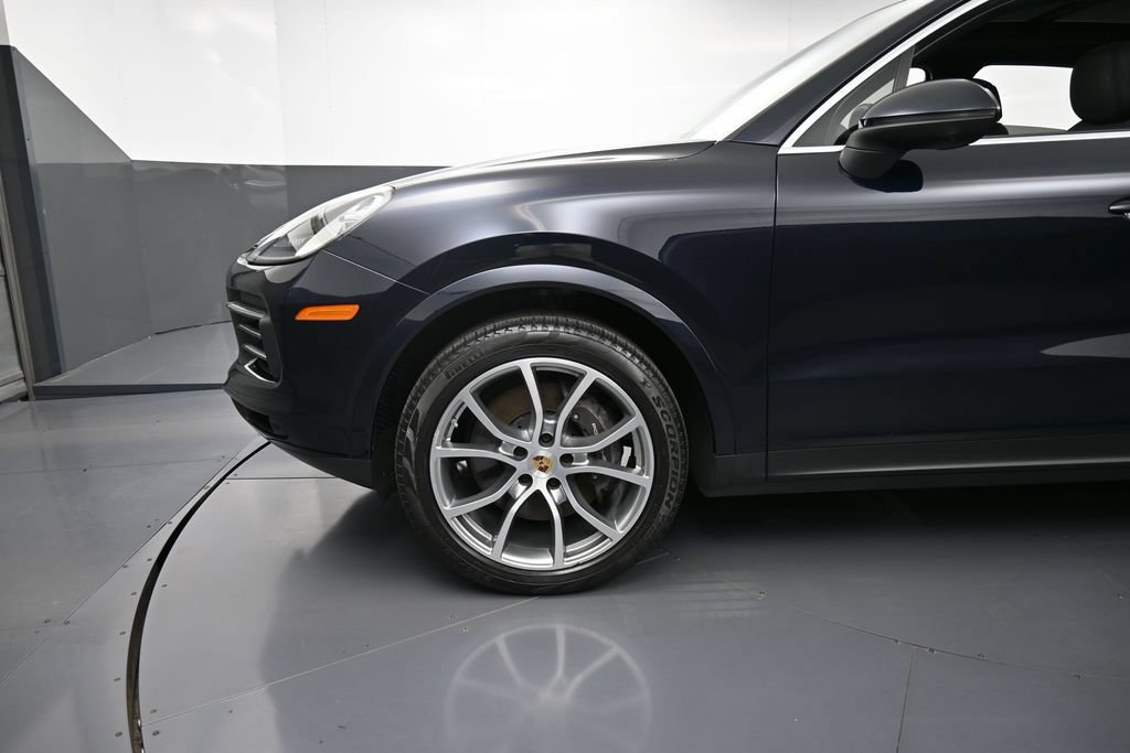 Certified 2023 Porsche Cayenne AWD/4WD image 12