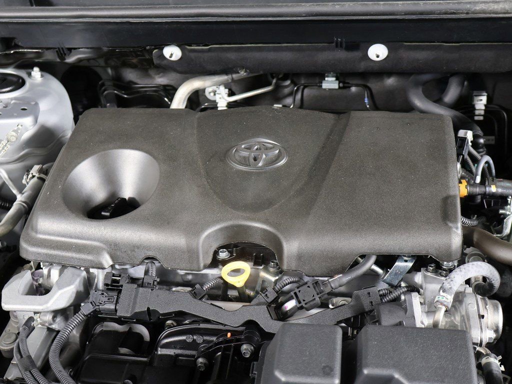 Used 2025 Toyota RAV4 XLE FWD image 14