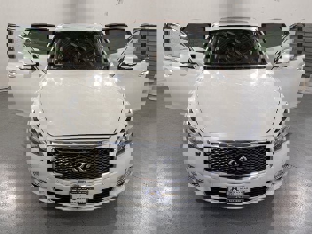 Used 2016 INFINITI Q70 L 3.7 w/ Deluxe Touring Package image 10