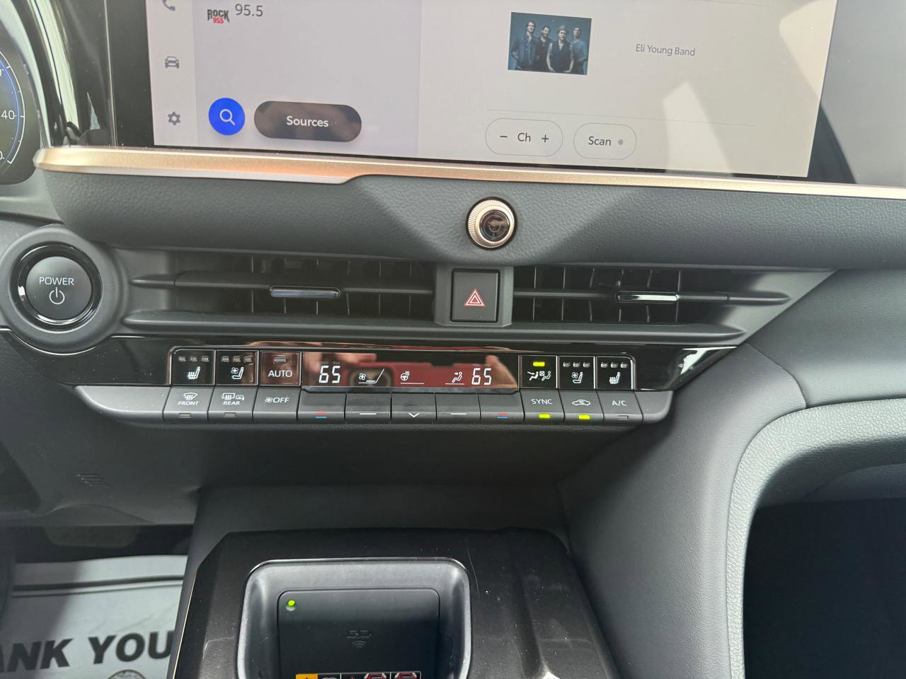 Used 2025 Toyota Crown XLE AWD/4WD image 29