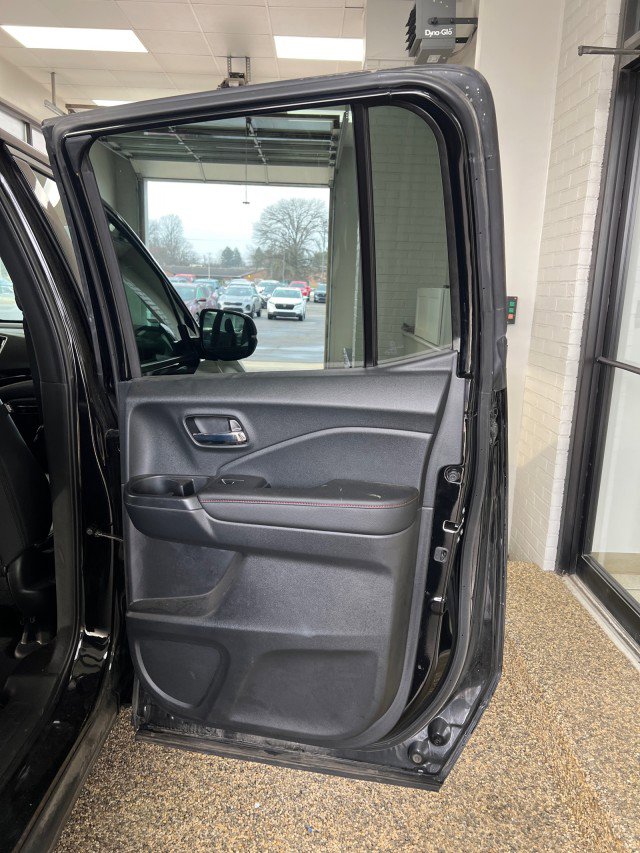 Used 2023 Honda Ridgeline Black Edition image 12