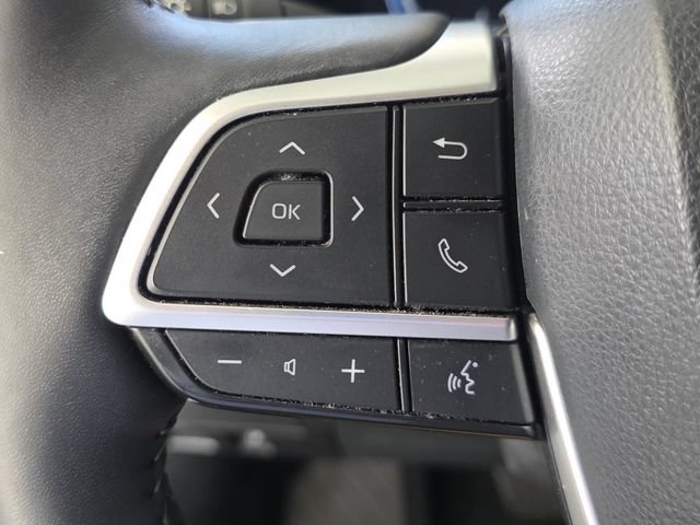 Certified 2024 Toyota Highlander Limited FWD image 29