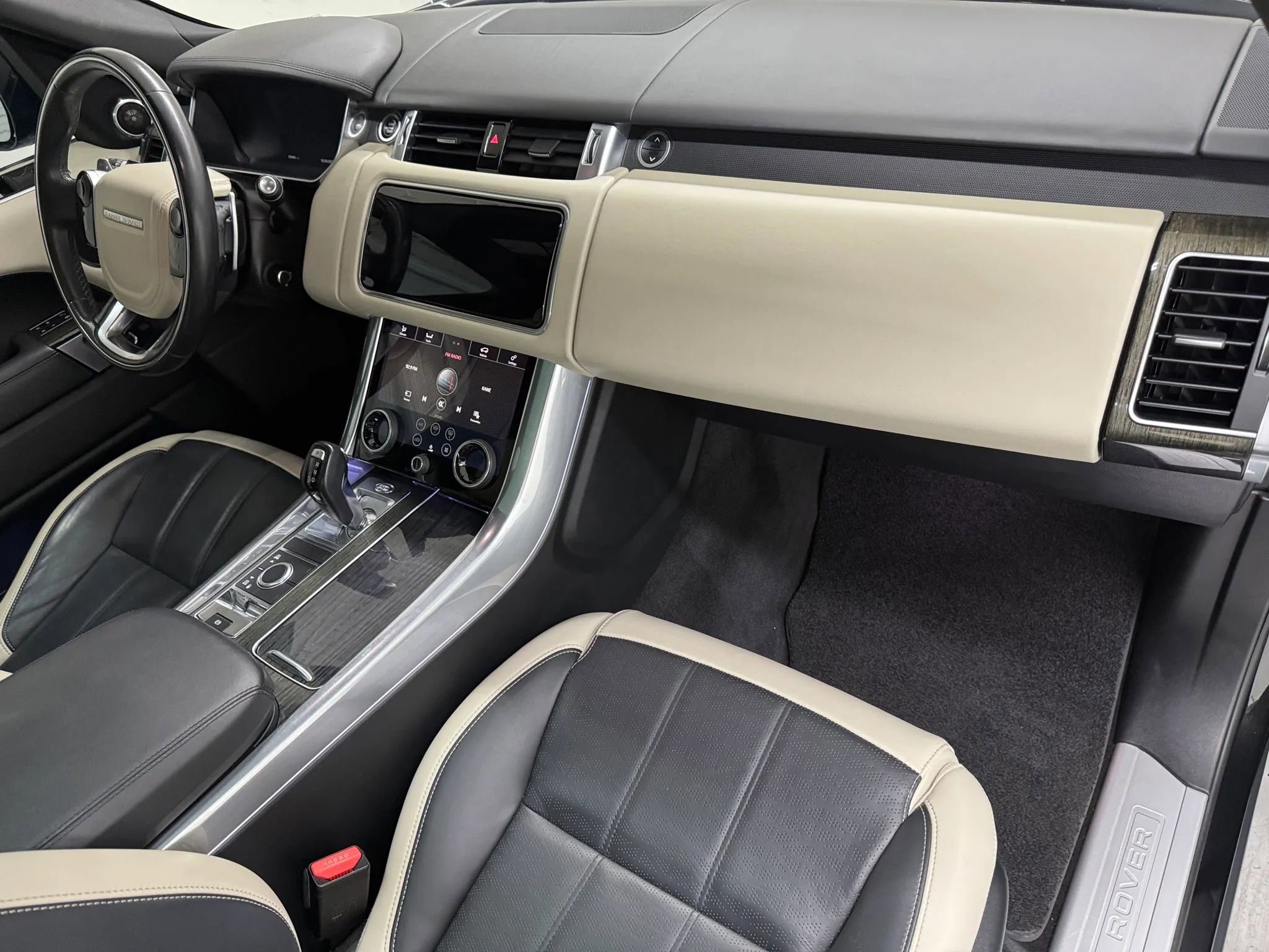 Used 2019 Land Rover Range Rover Sport HSE Dynamic image 11
