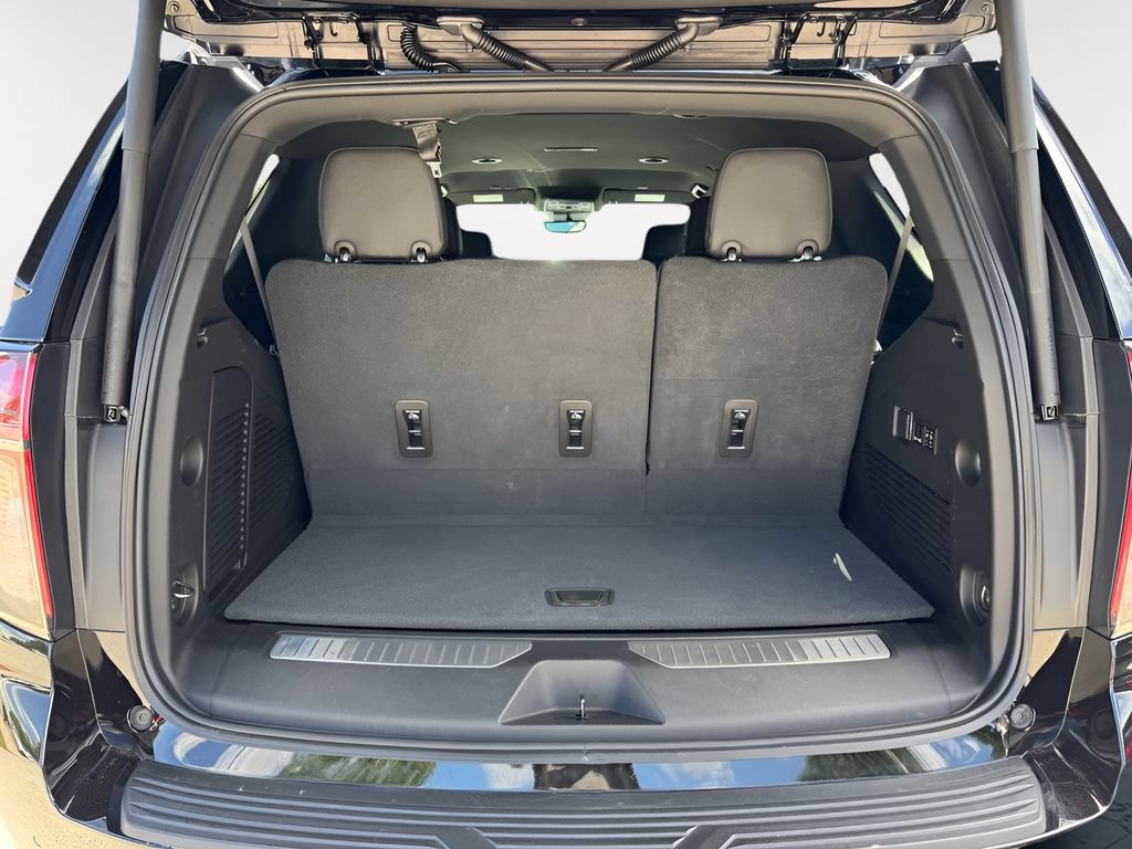 Used 2023 Chevrolet Tahoe High Country AWD/4WD image 5