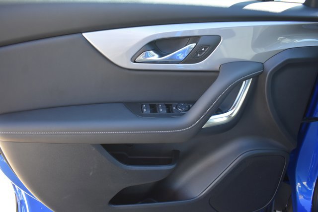 New 2026 Chevrolet Blazer LT w/ LPO, Black Sport Package image 11