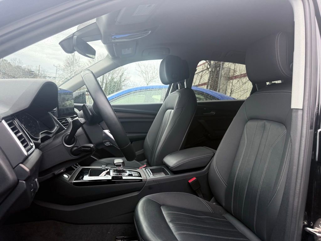 Used 2022 Audi Q5 2.0T Premium w/ Convenience Package image 16