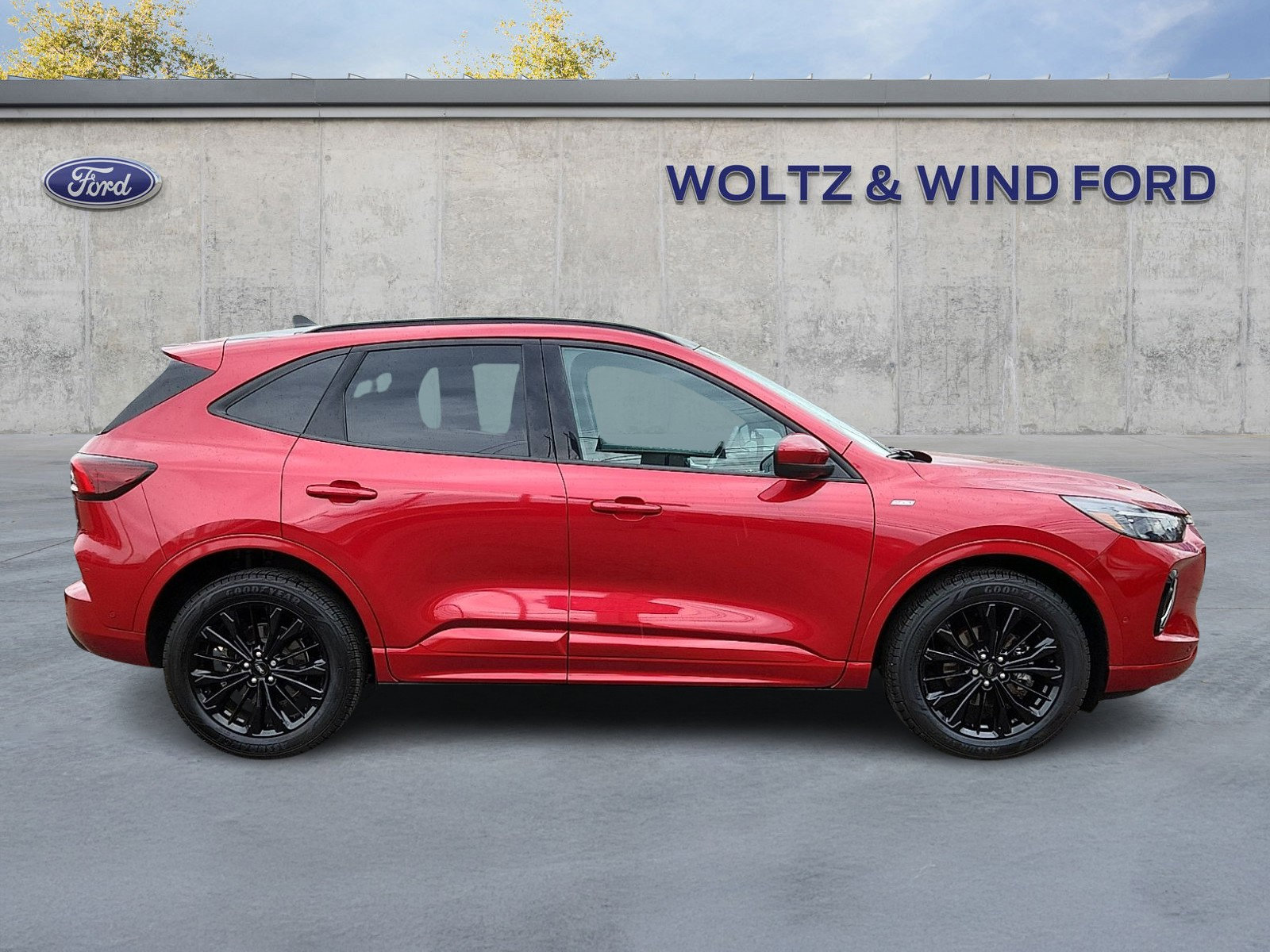 Used 2023 Ford Escape ST-Line Elite w/ Premium Technology Package AWD/4WD image 7