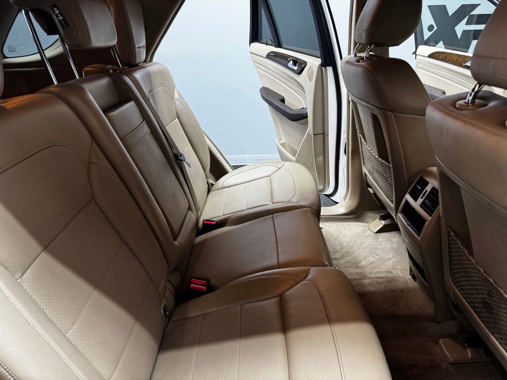 Used 2015 Mercedes-Benz ML 350 4MATIC image 46