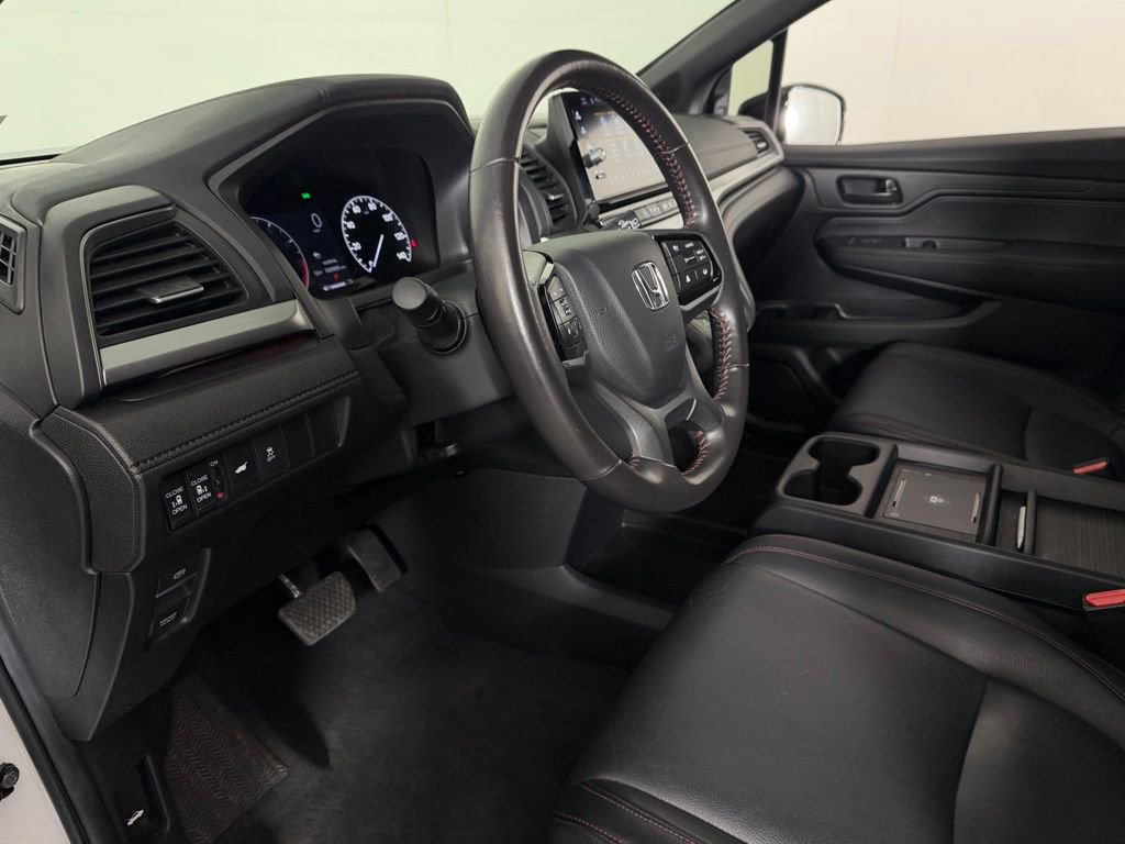 Used 2025 Honda Odyssey Sport-L image 18
