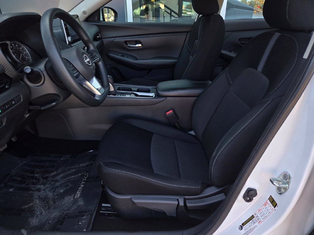 Used 2025 Nissan Sentra SV FWD image 18