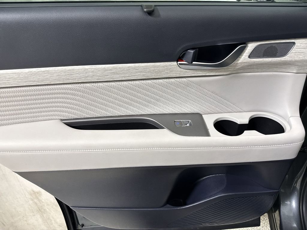 Used 2024 Hyundai Palisade Calligraphy image 19