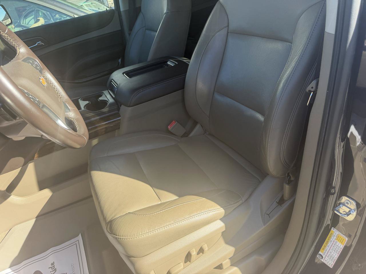 Used 2020 Chevrolet Suburban LT AWD/4WD image 21