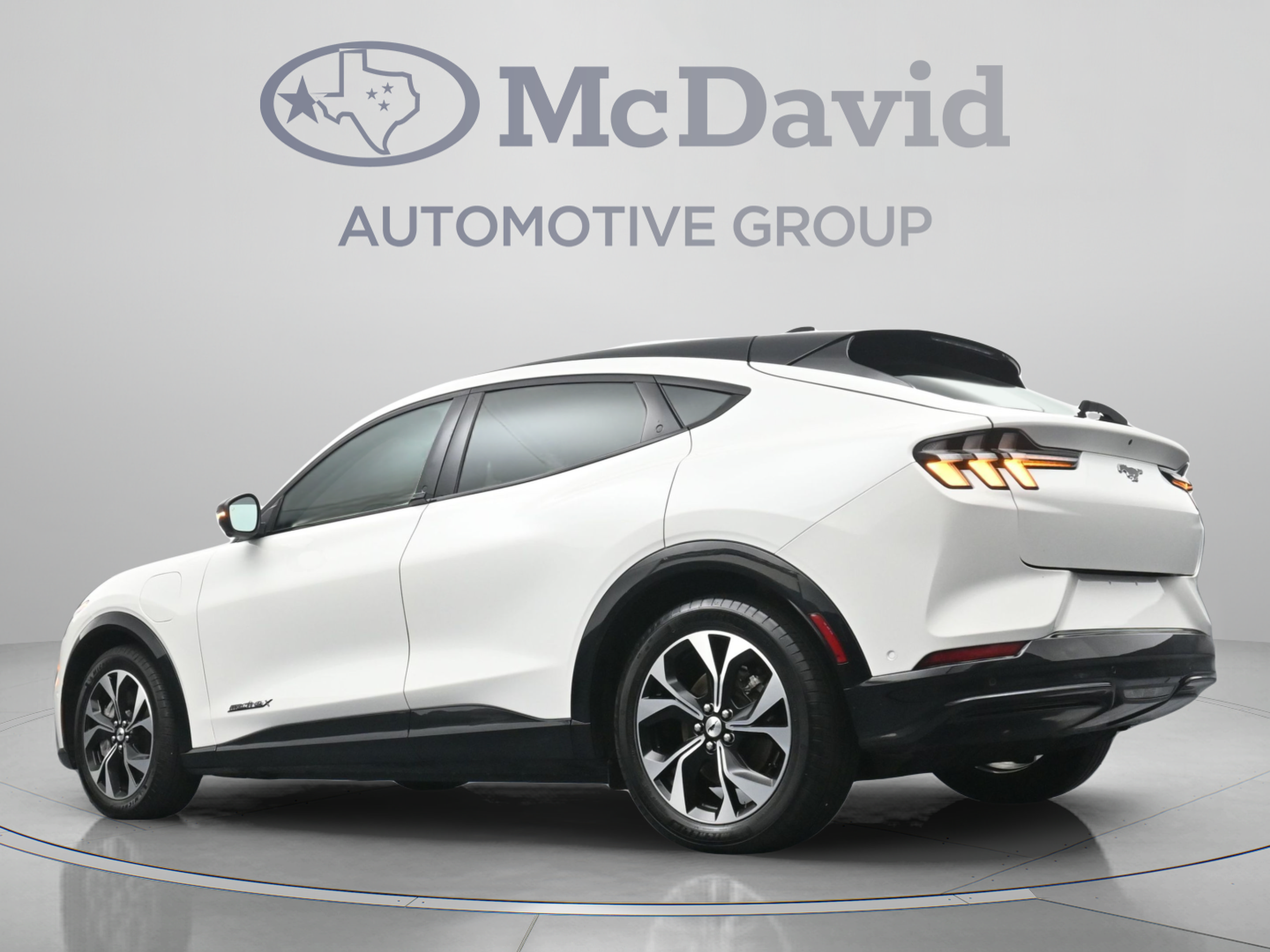 Used 2023 Ford Mustang Mach-E Premium AWD/4WD image 29