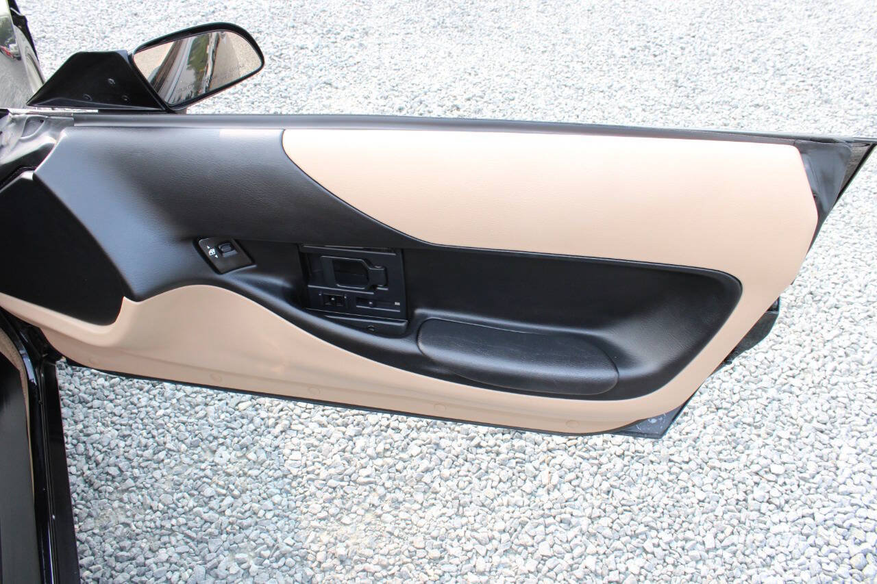 Used 1996 Chevrolet Corvette Convertible RWD image 20