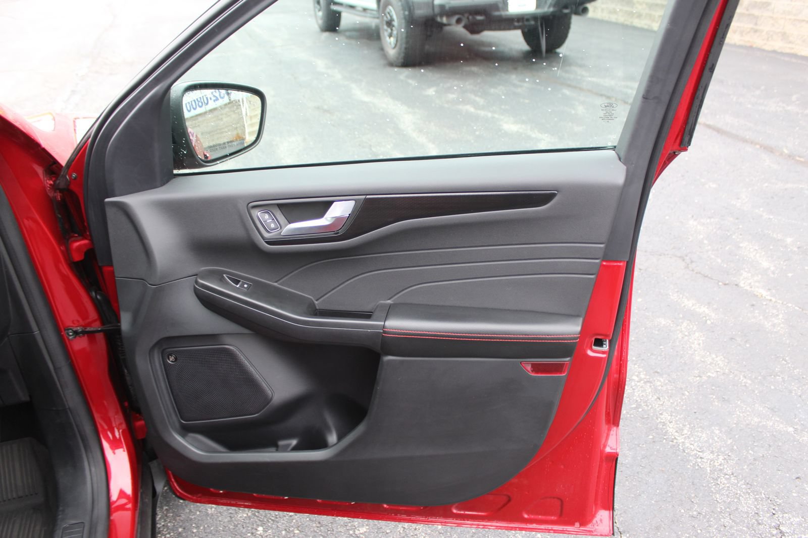 Used 2022 Ford Escape SEL w/ SEL Stealth AWD Package image 12
