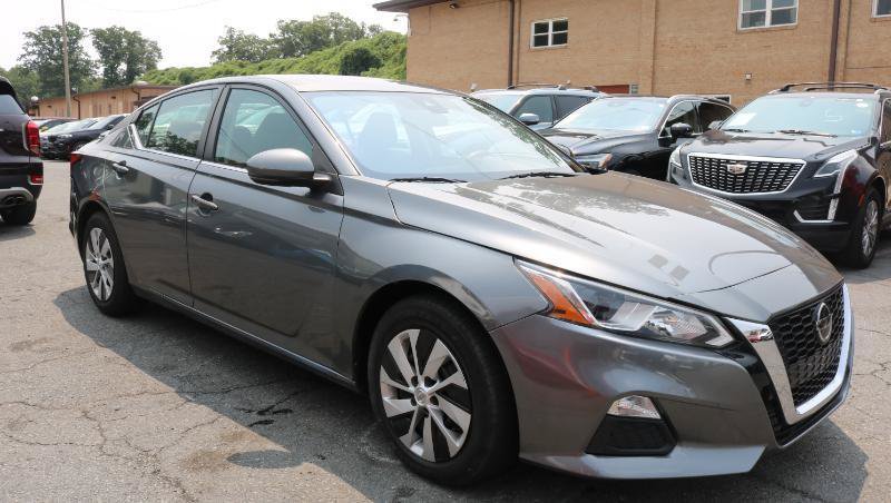 Used 2022 Nissan Altima 2.5 S FWD image 3