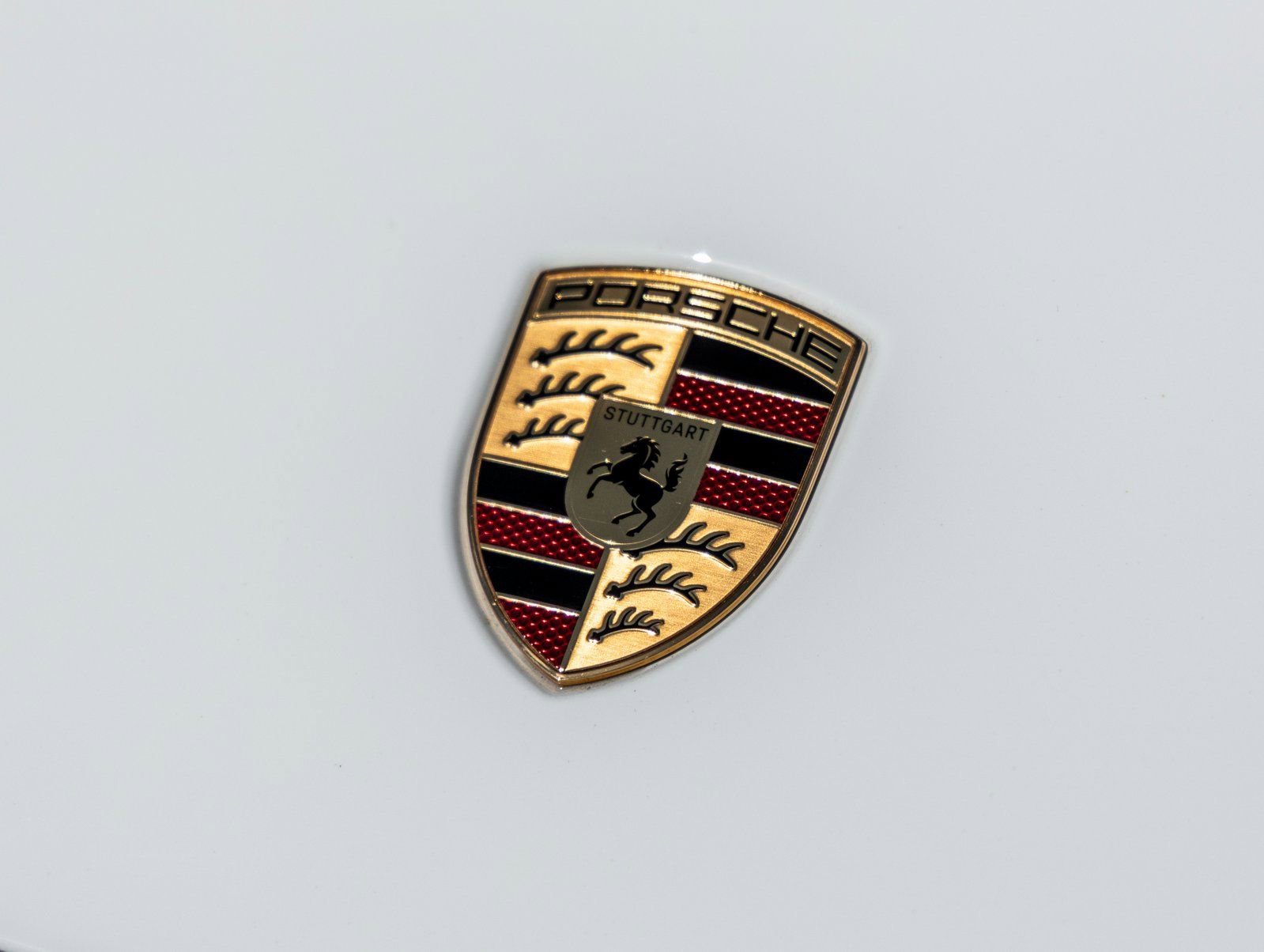 Certified 2025 Porsche Macan 4S Electric image 17