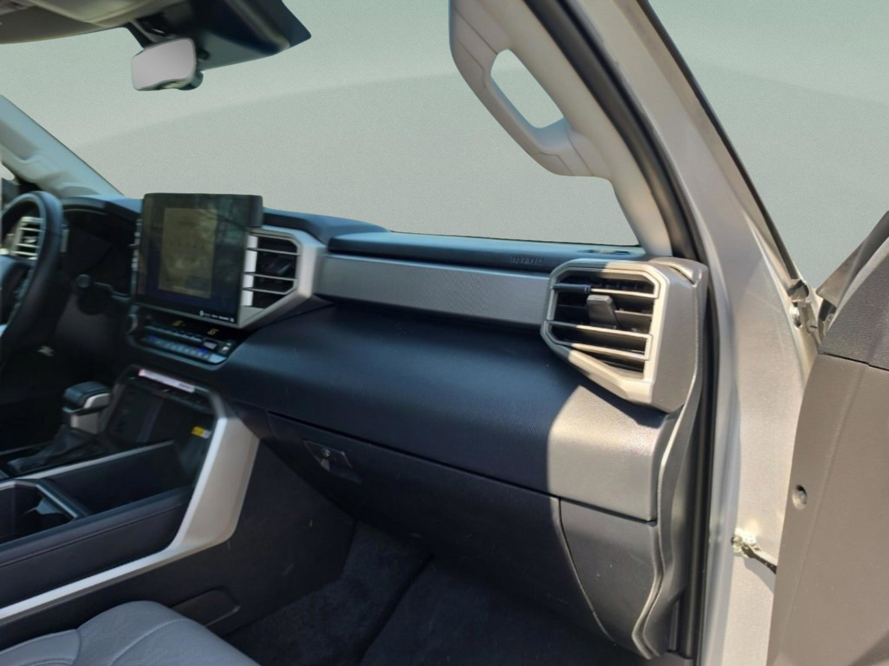 Used 2024 Toyota Tundra Limited image 32