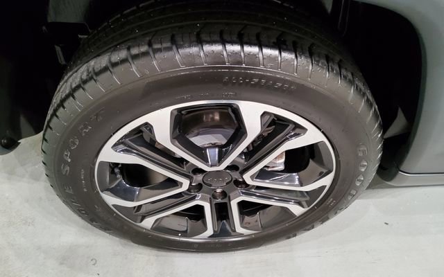 Used 2022 Jeep Compass Limited image 34