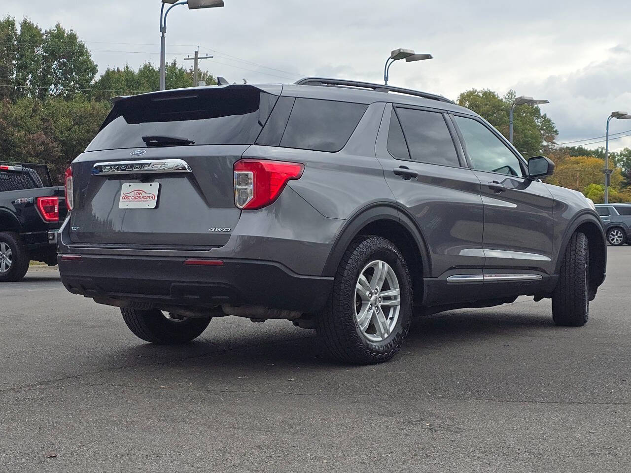 Used 2022 Ford Explorer XLT image 16