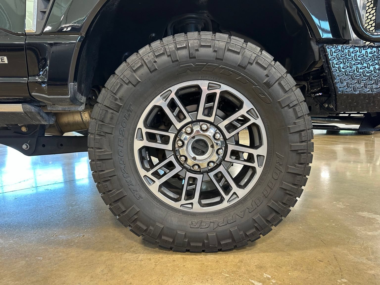 Used 2024 Ford F250 Limited w/ FX4 Off-Road Package AWD/4WD image 10