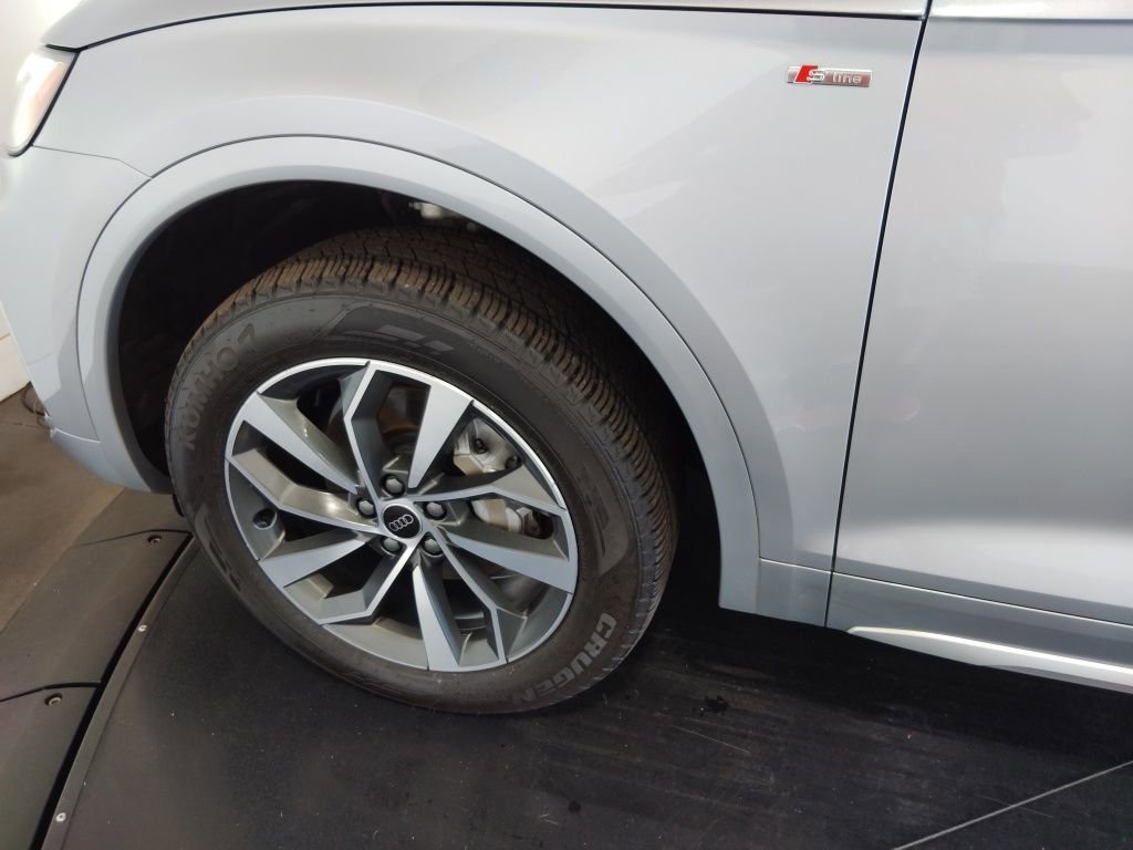 Used 2024 Audi Q5 2.0T Premium w/ Convenience Package AWD/4WD image 49