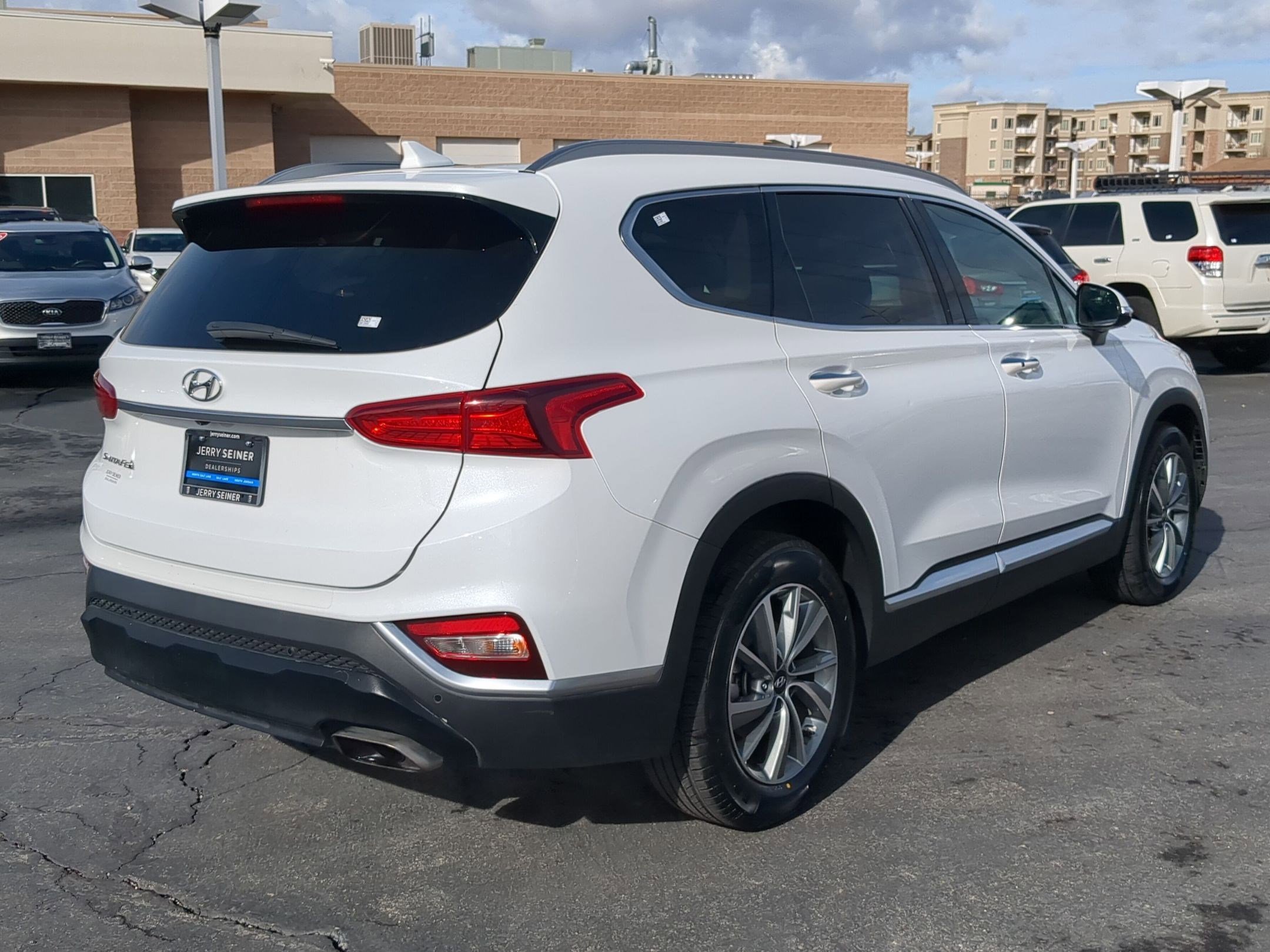 Used 2019 Hyundai Santa Fe Limited image 5