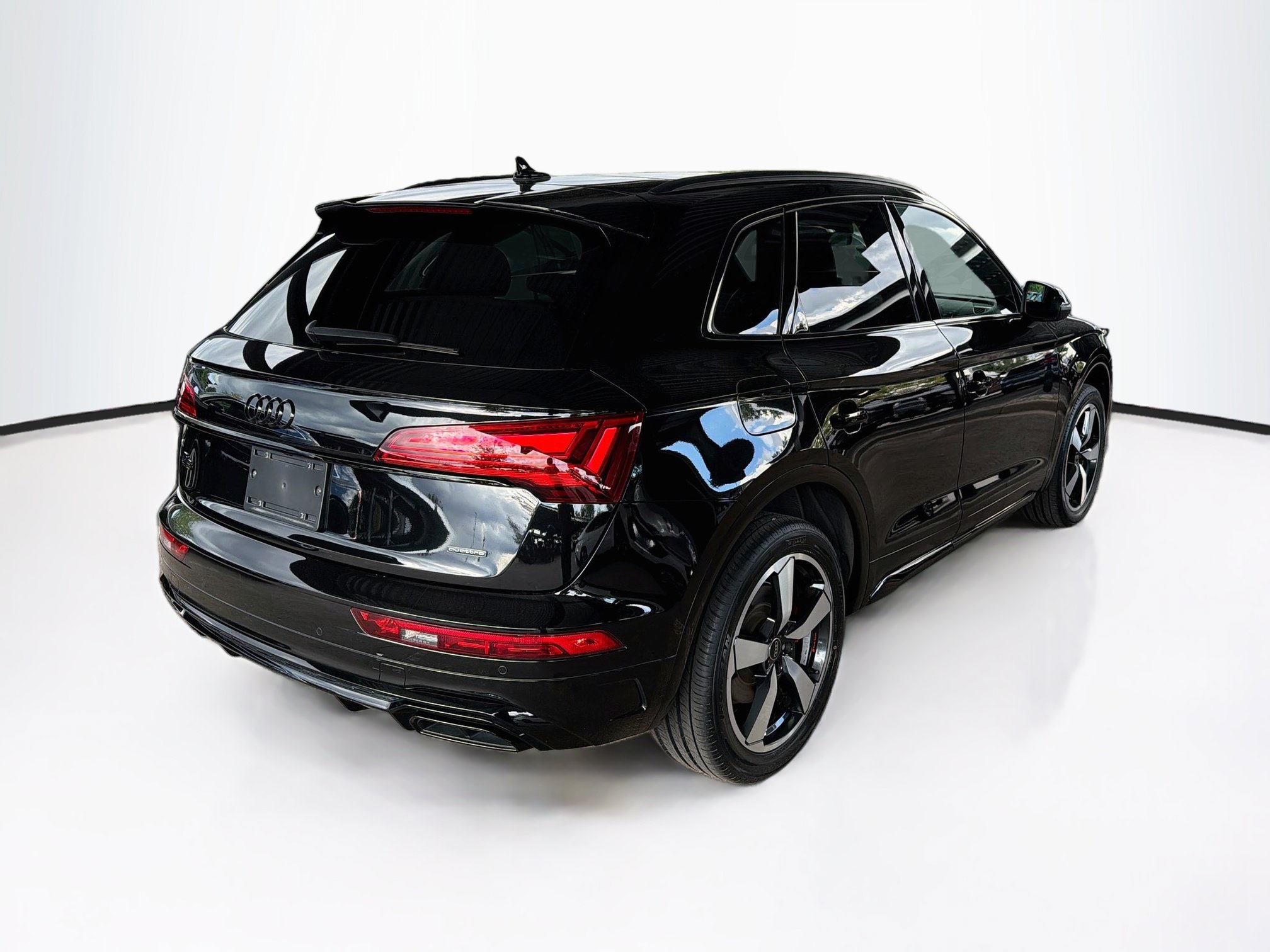 Used 2024 Audi Q5 2.0T Premium Plus w/ Premium Plus Package AWD/4WD image 9