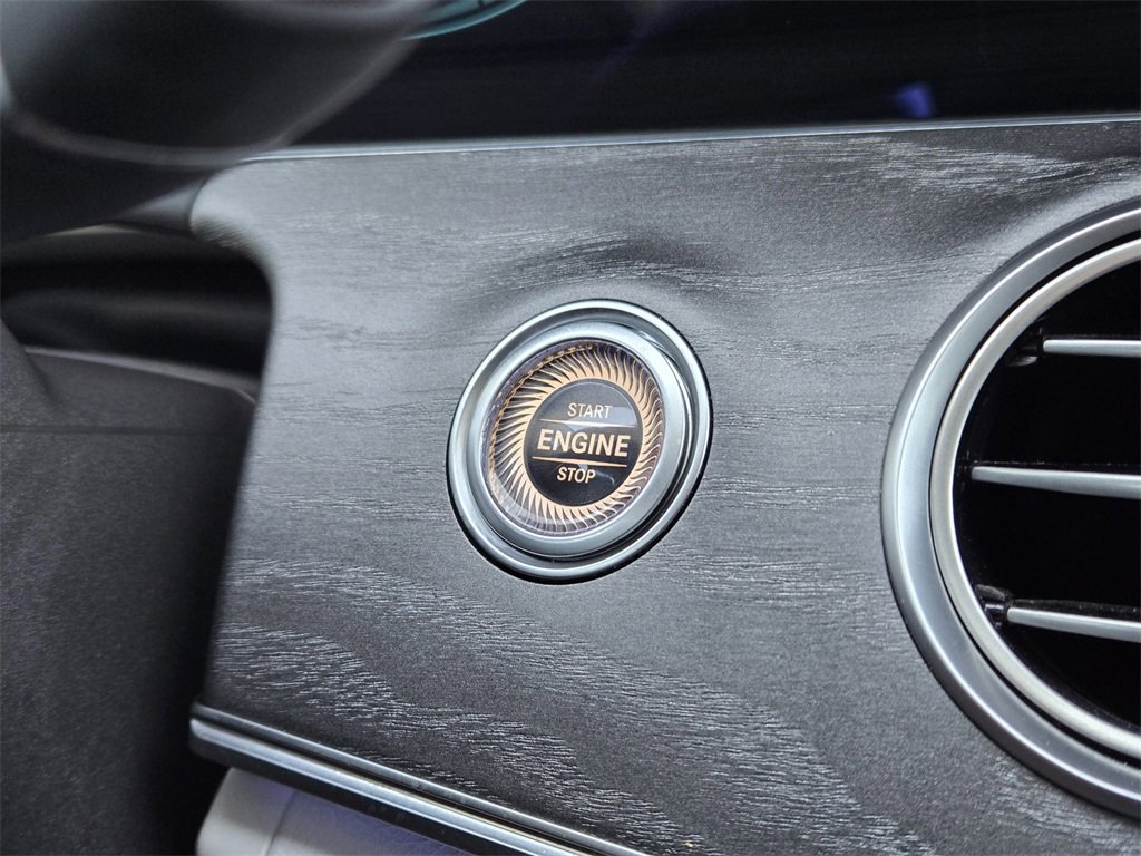 Used 2022 Mercedes-Benz E 350 Sedan image 23