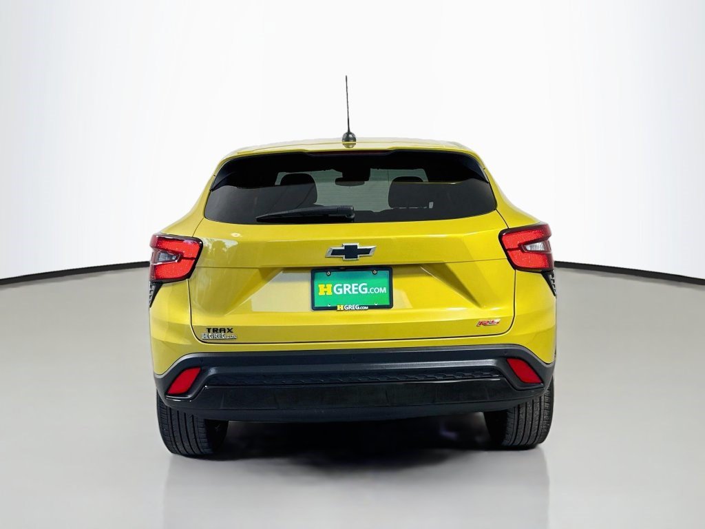 Used 2024 Chevrolet Trax RS FWD image 8
