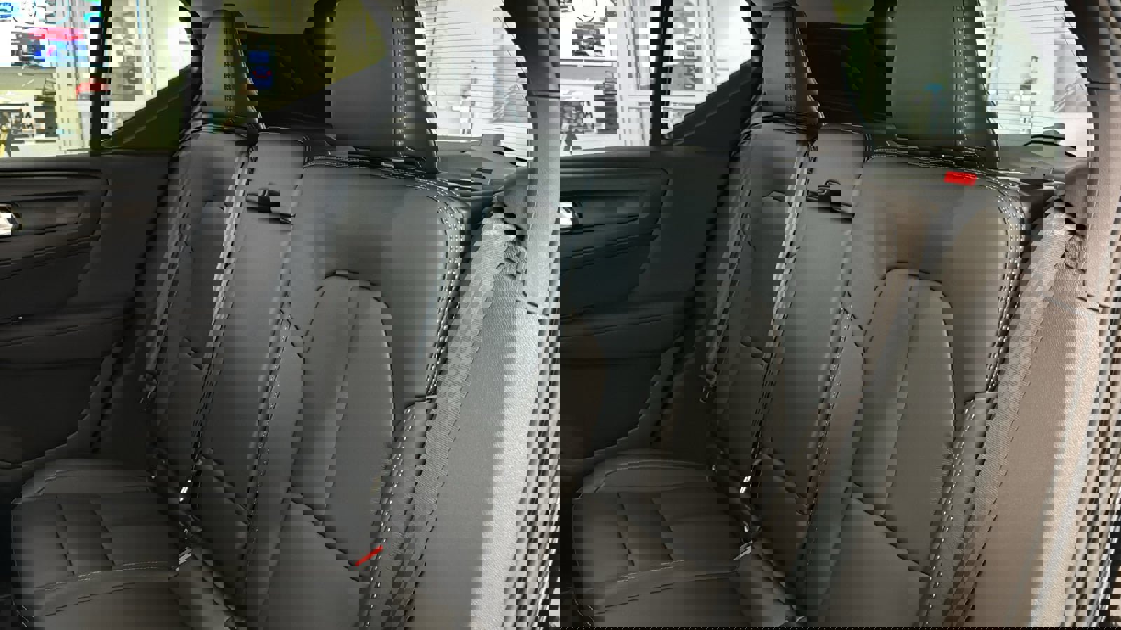 Used 2026 Volvo XC40 B5 Ultra w/ Protection Package Premier image 26