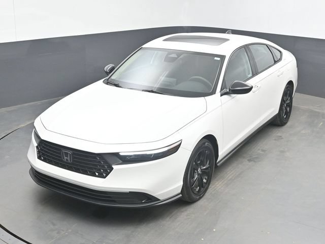 Used 2025 Honda Accord SE image 15