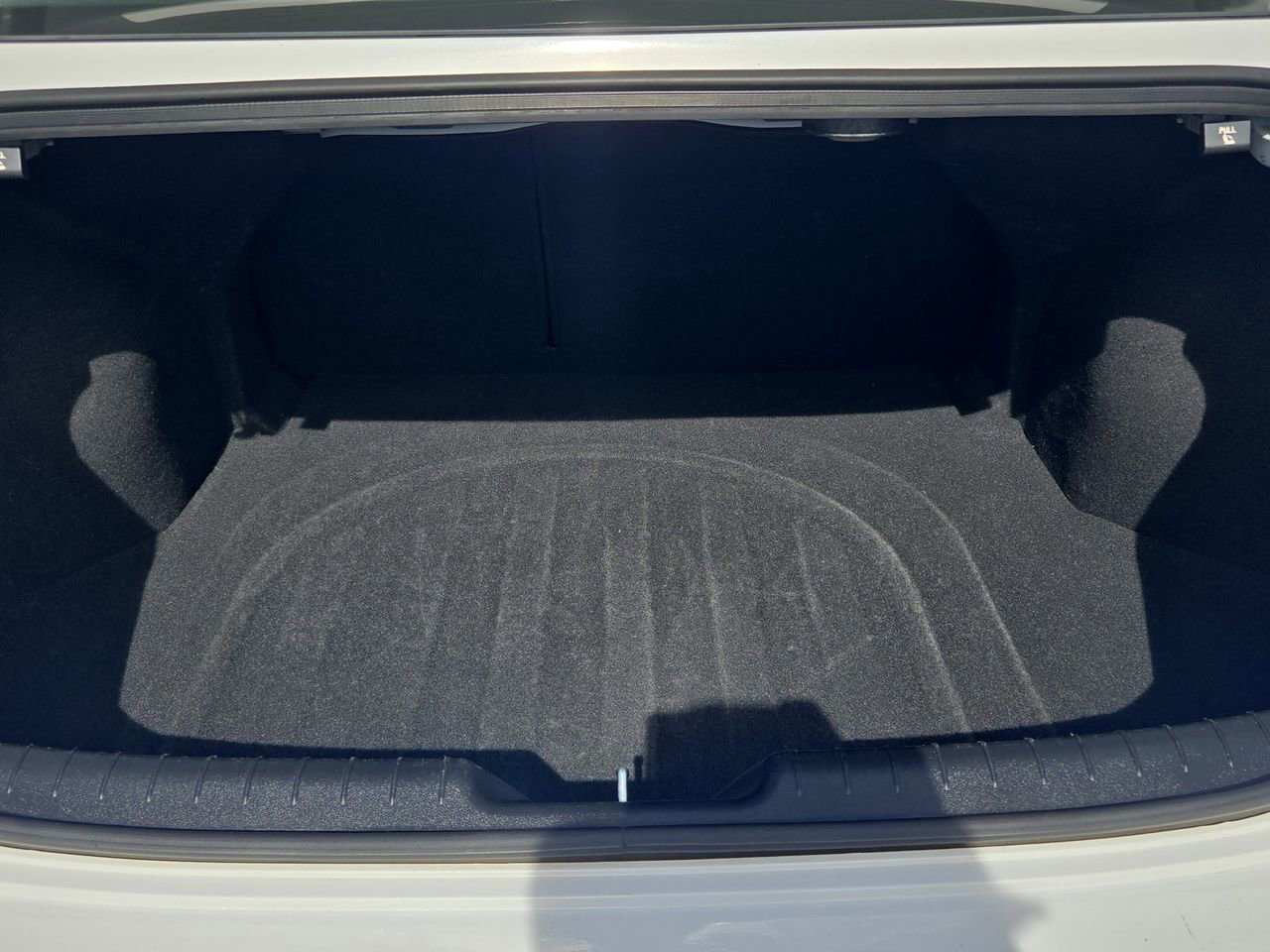 Used 2025 Hyundai Elantra Limited image 12