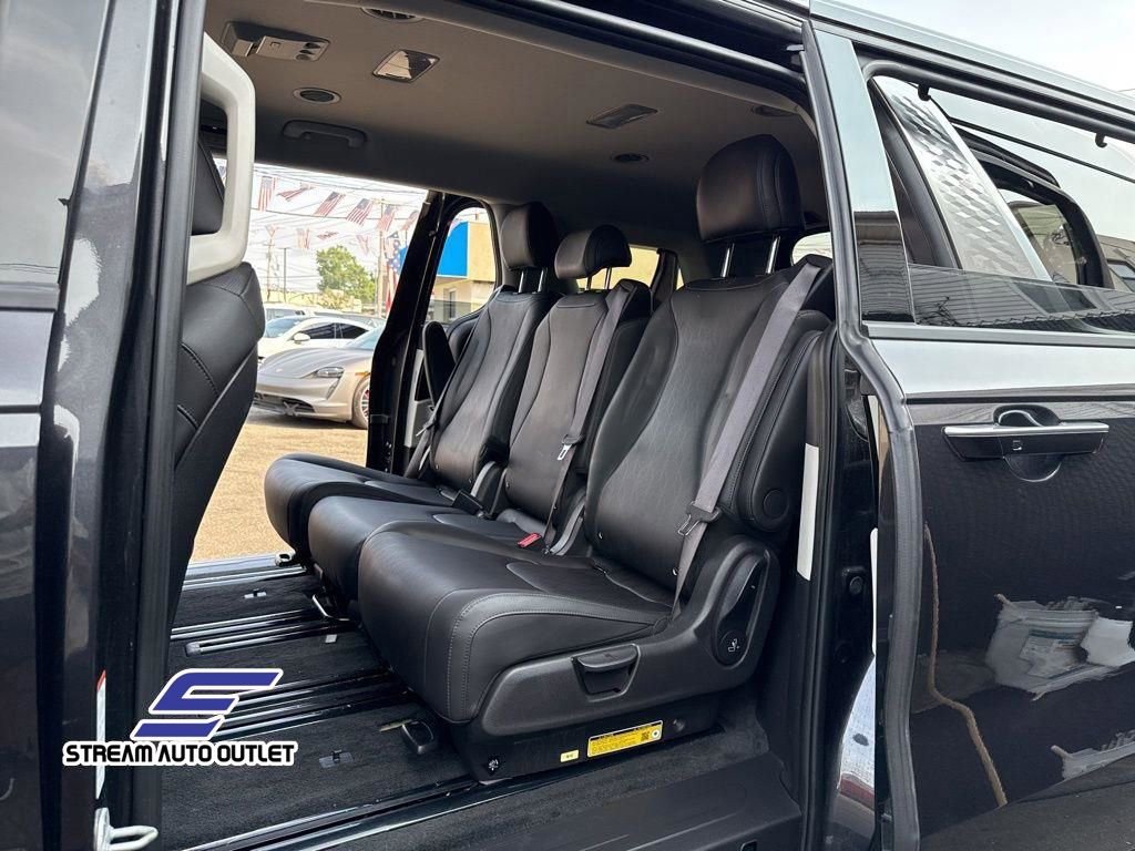 Used 2024 Kia Carnival SX image 33