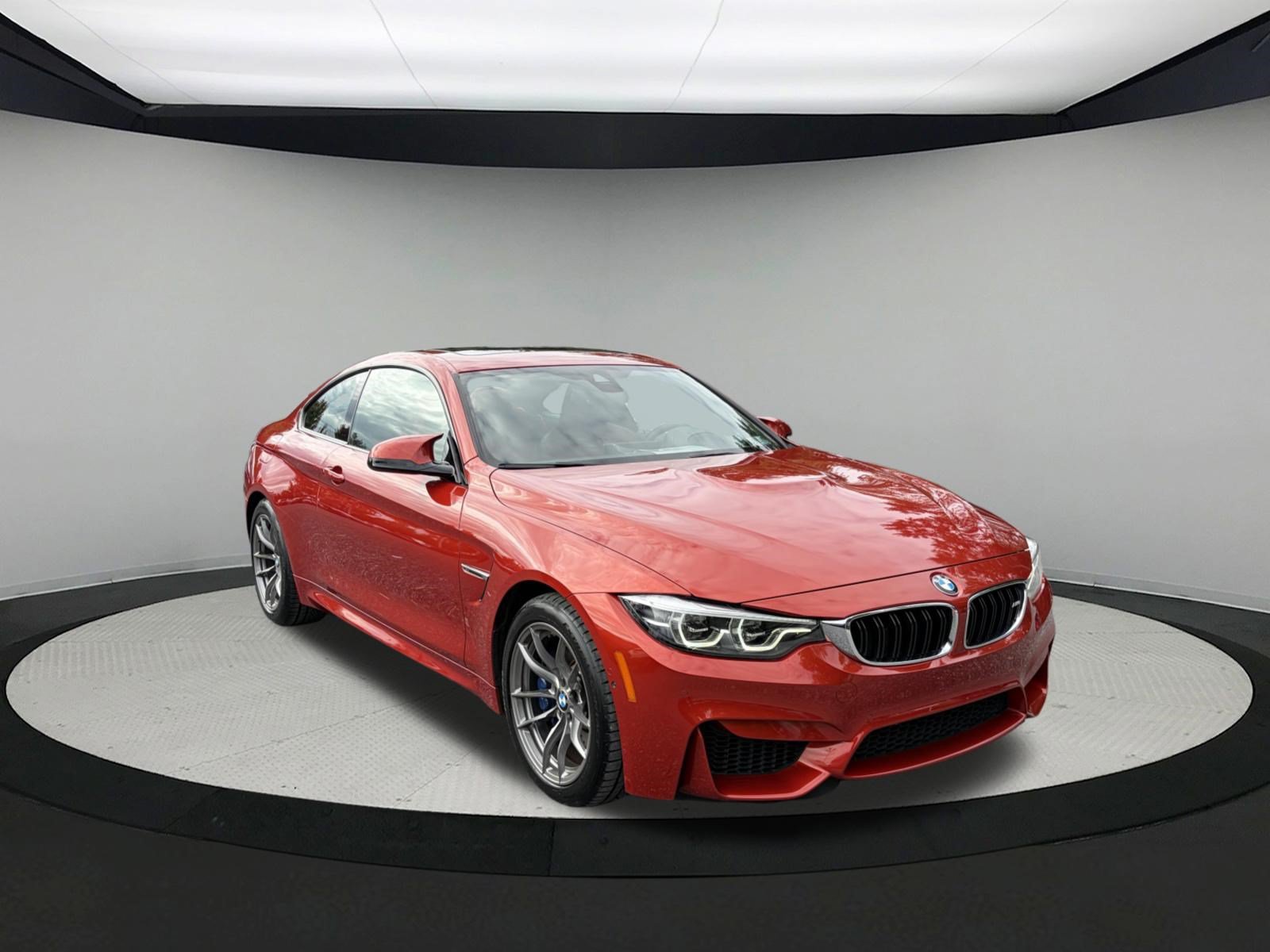 Used 2018 BMW M4 Coupe w/ Executive Package RWD image 3