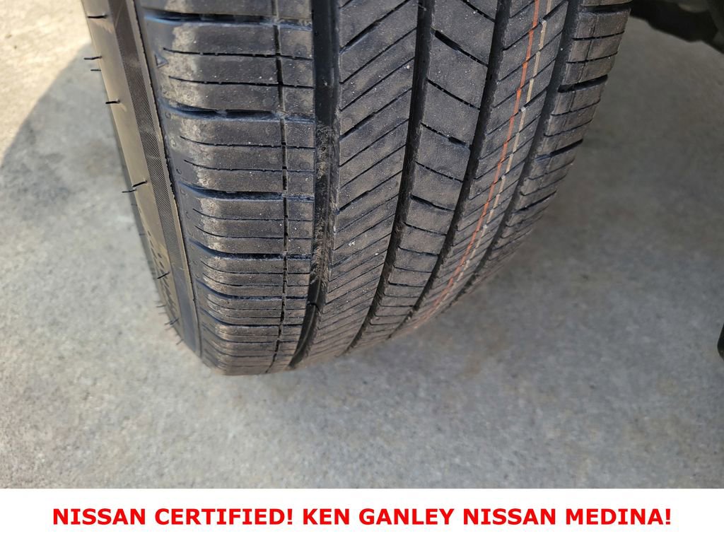 Certified 2025 Nissan Kicks SV AWD/4WD image 19