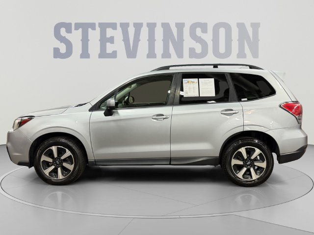 Used 2017 Subaru Forester 2.5i Premium w/ All-Weather Package AWD/4WD image 2