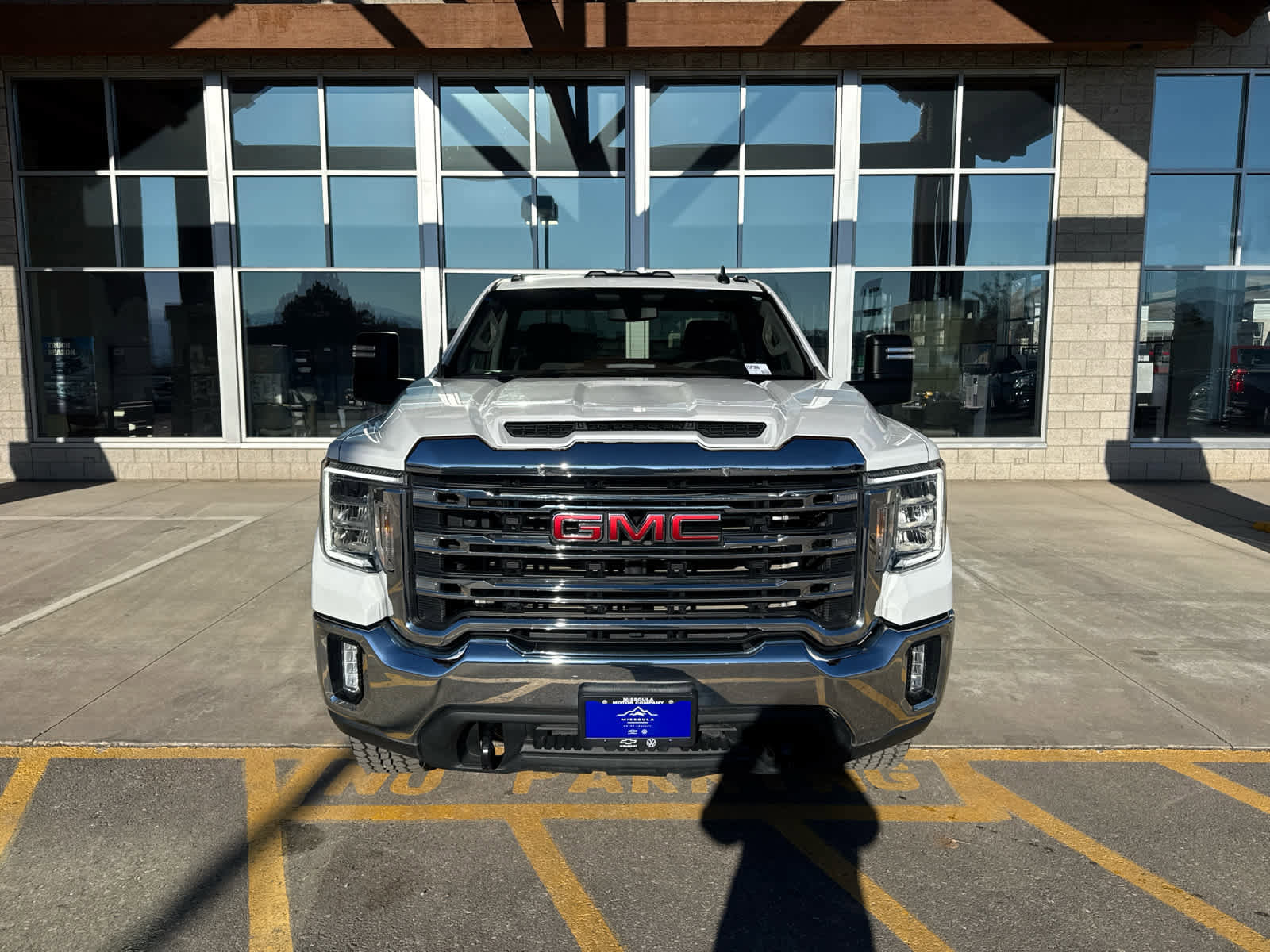 Used 2021 GMC Sierra 2500 SLE w/ SLE Convenience Package image 2